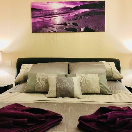 Azim And Suzi'S City Centre Apartment Inverness Exterior foto